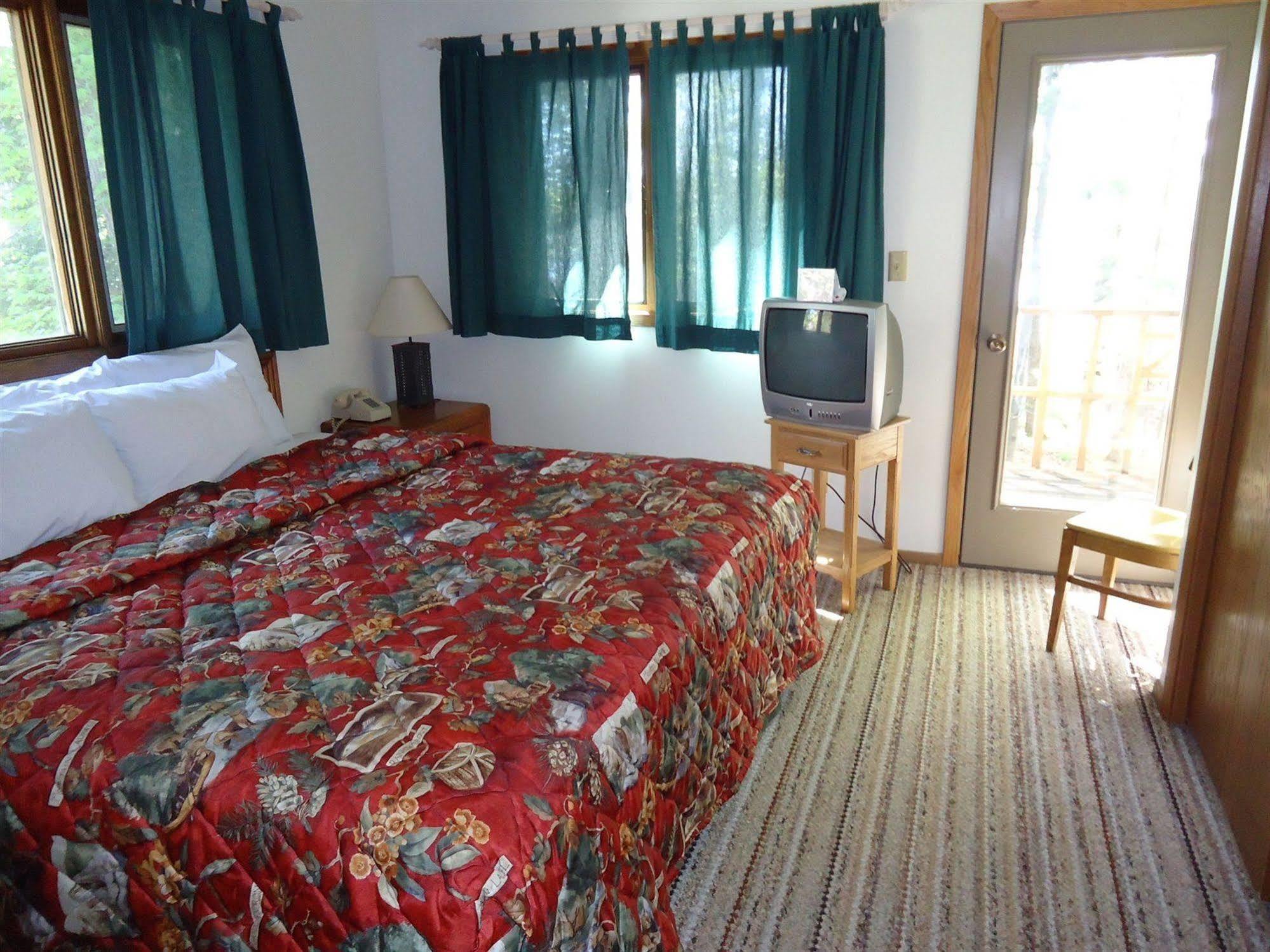 Resort Holiday Acres Rhinelander